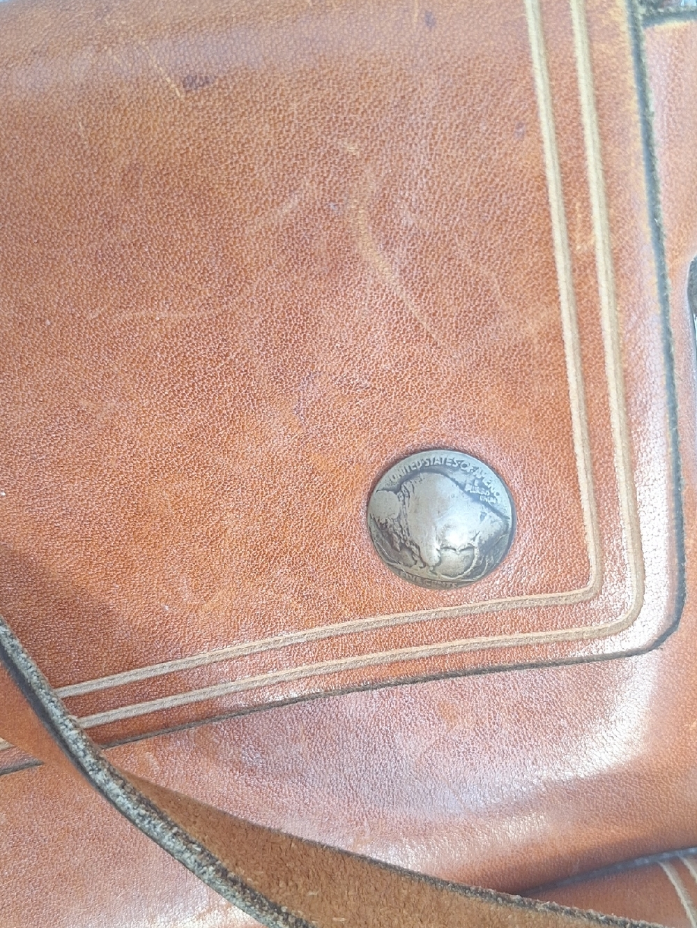 LEATHER ARTISTIAN Vintage Two-Compartment Tan Leather. Crossbody Bag - Picture 11 of 16